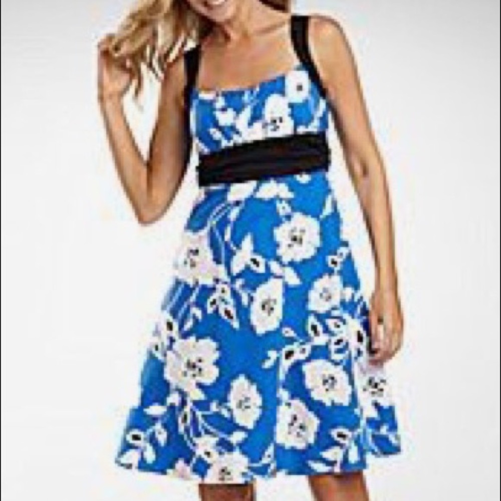 B. SMART FLORAL PRINT SUNDRESS with TIE WAIST